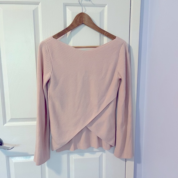 Aritzia babaton pink kintano sweater. Size Xs. - Picture 4 of 4